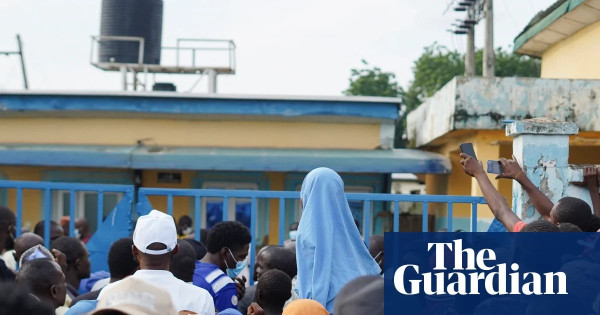 Panic and Protests Erupt After 37 Deaths in Nigerian Prison Cell